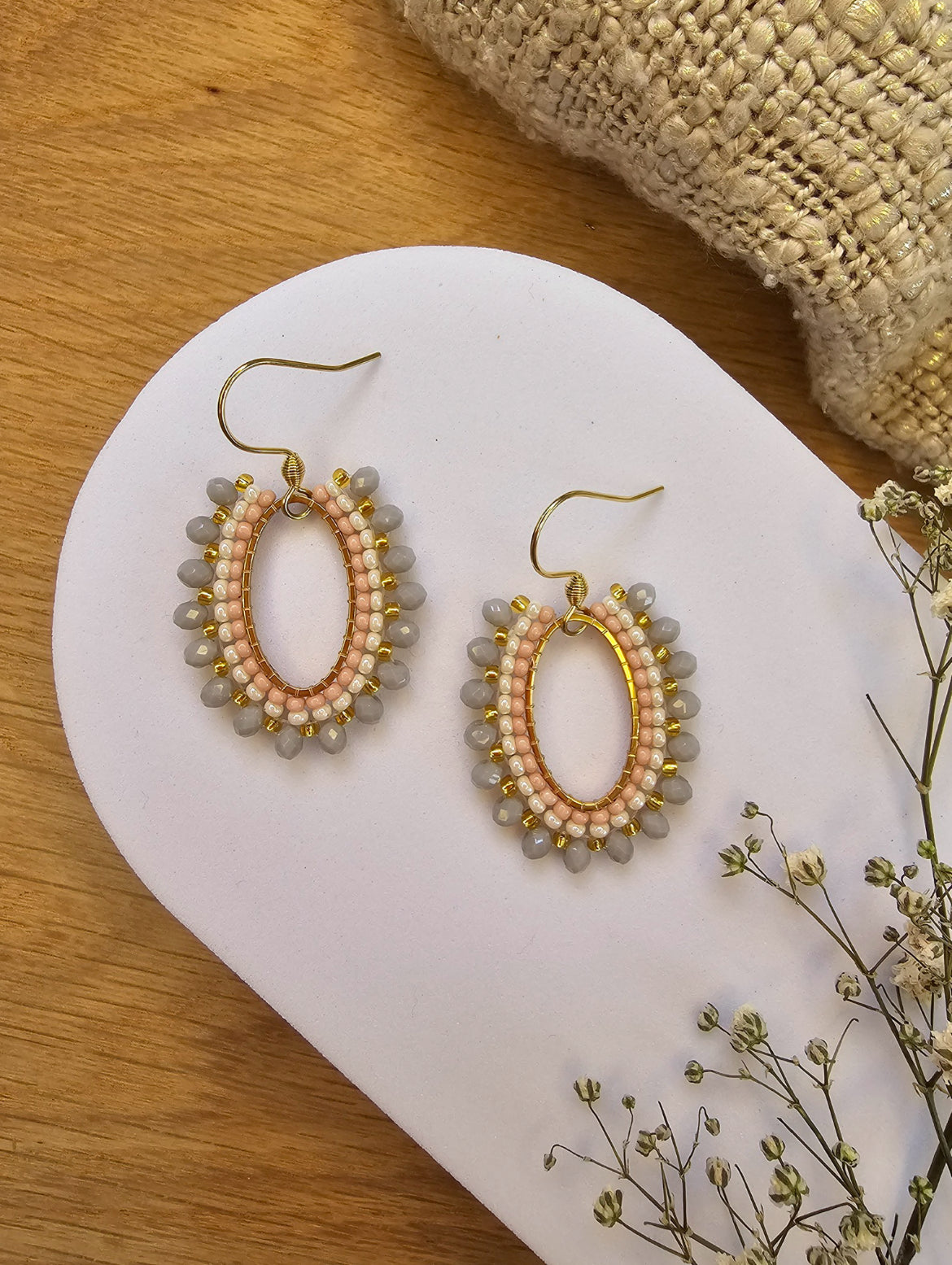 Nosimilo (small) - Of noble character